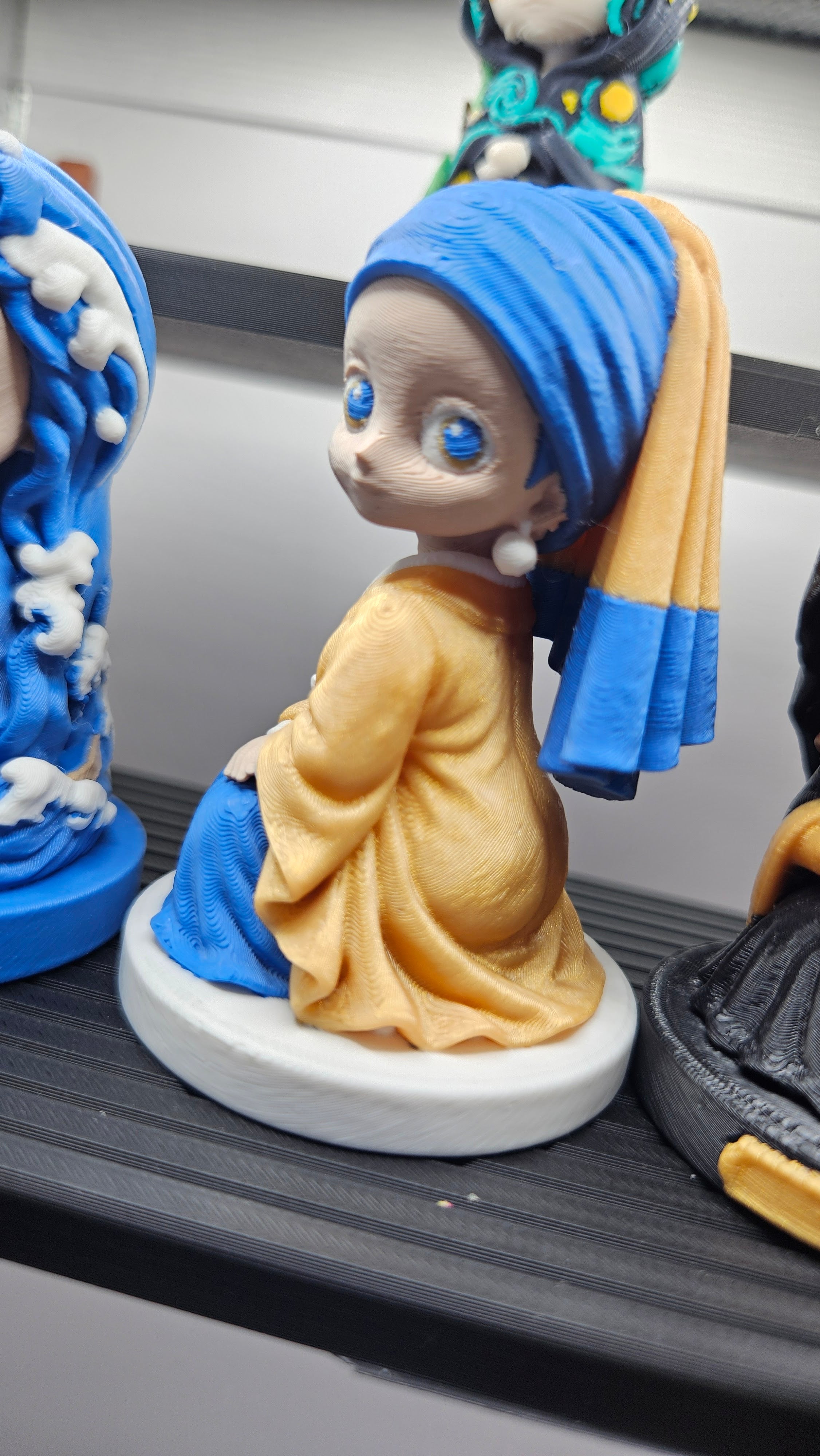The Girl with the mini Pearl Earring